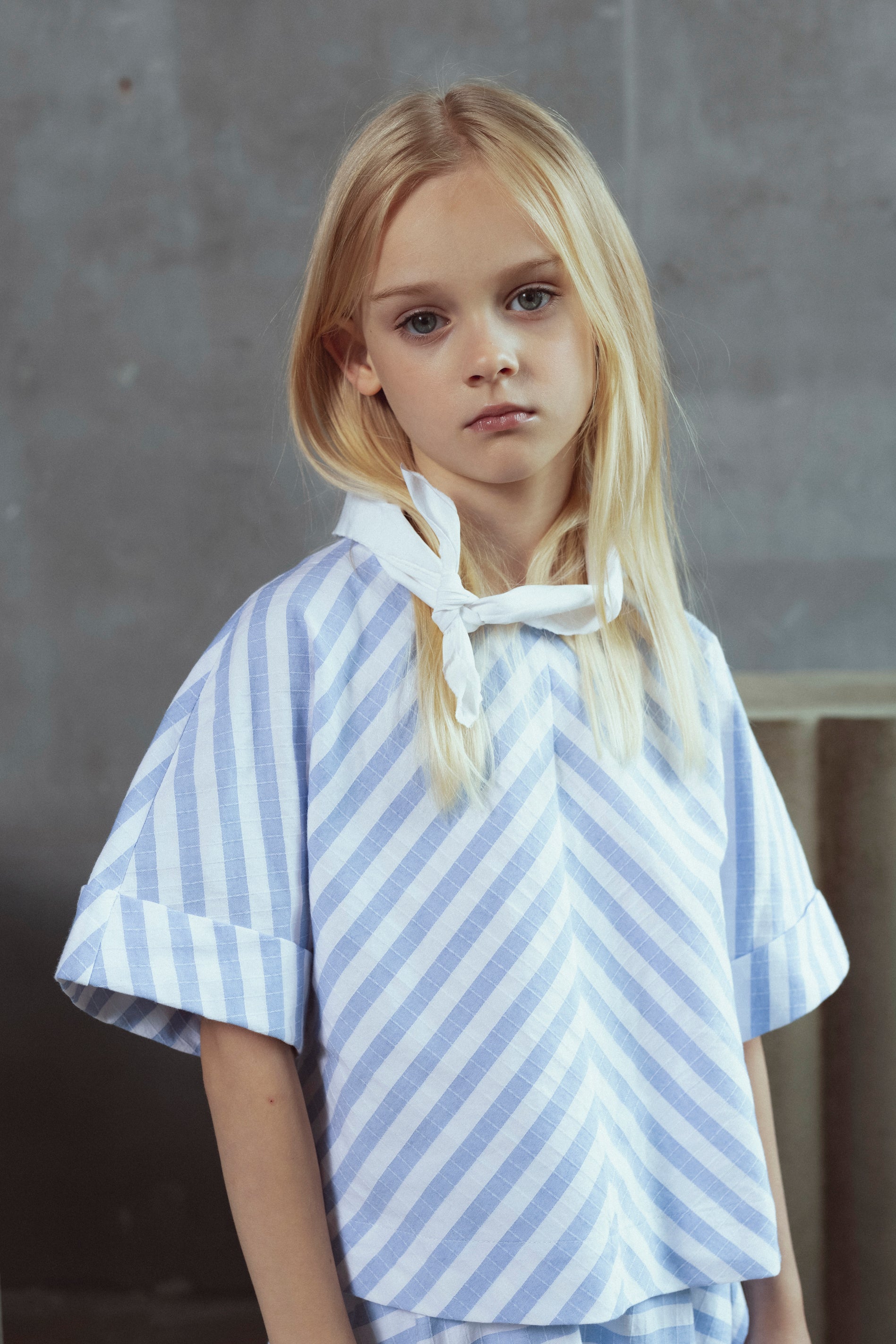 Unlabel Ice White Blue Top