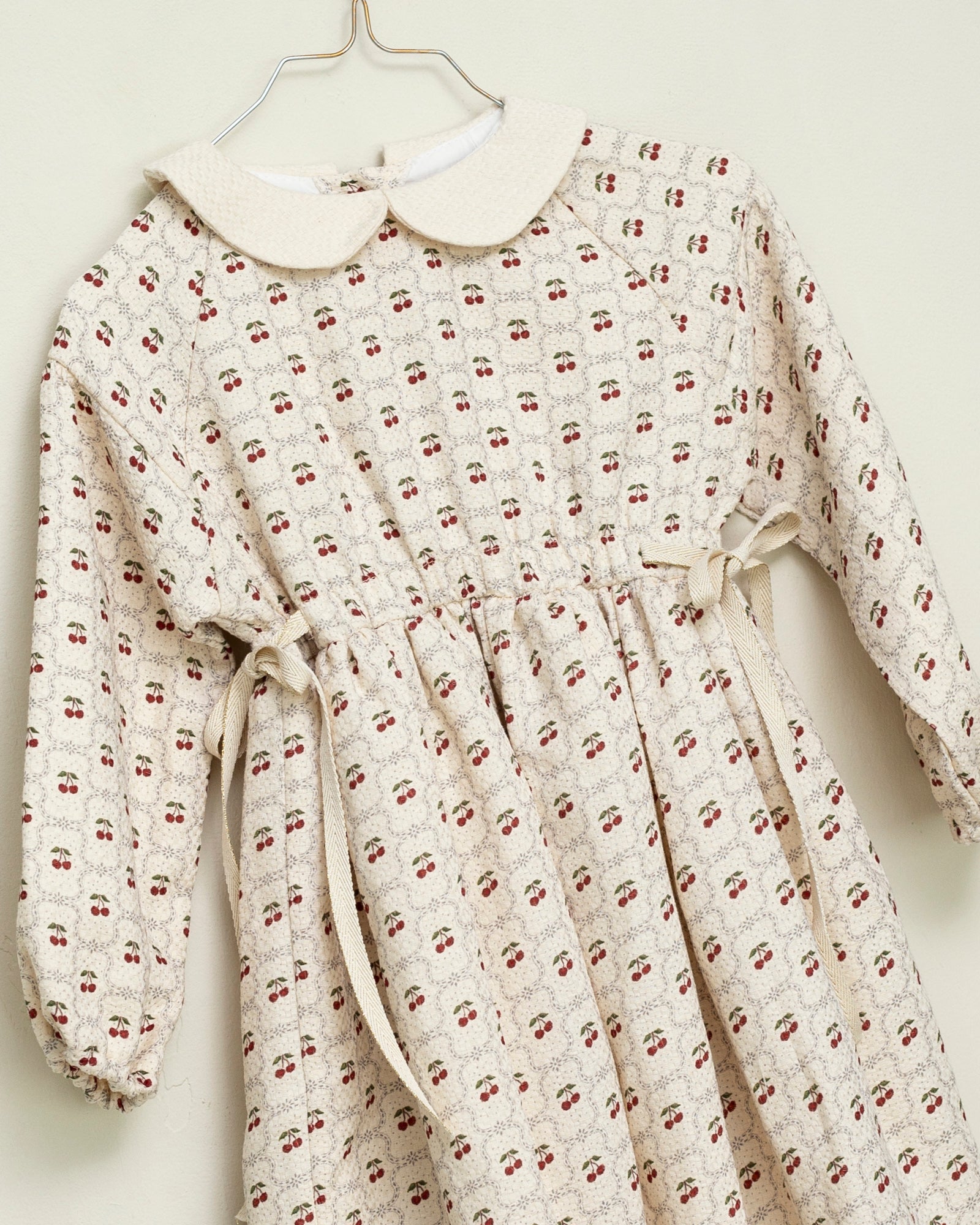 Cosmosophie Mona Guinda Dress
