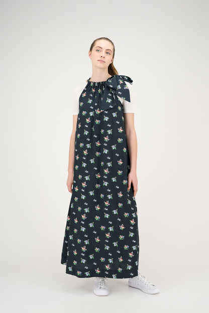Elle Oh Elle Matilda Jumper Flowers on Black