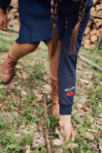 Duet Denim Cherry White Collared Sweatshirt