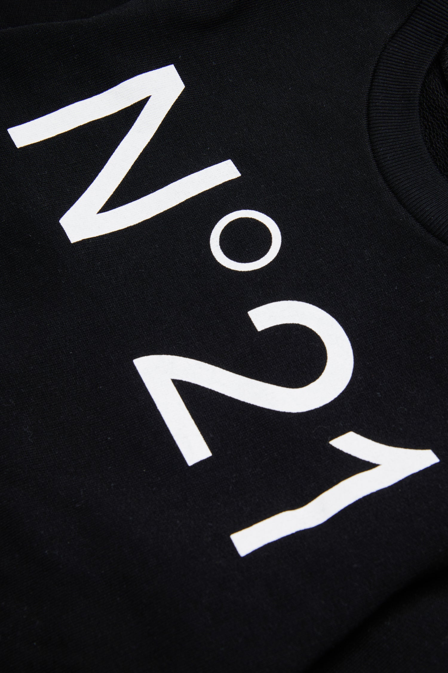 Nº21 Black Basic Logo Sweatshirt