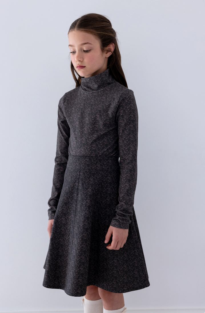 Steph The Label Vine Print Jersey Turtle Neck Top