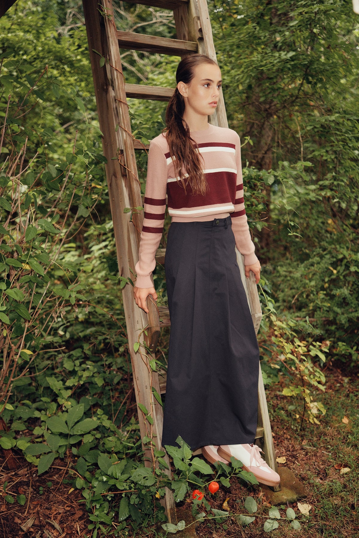 Eleve Teens Blue Thick Pleated Short Skirt